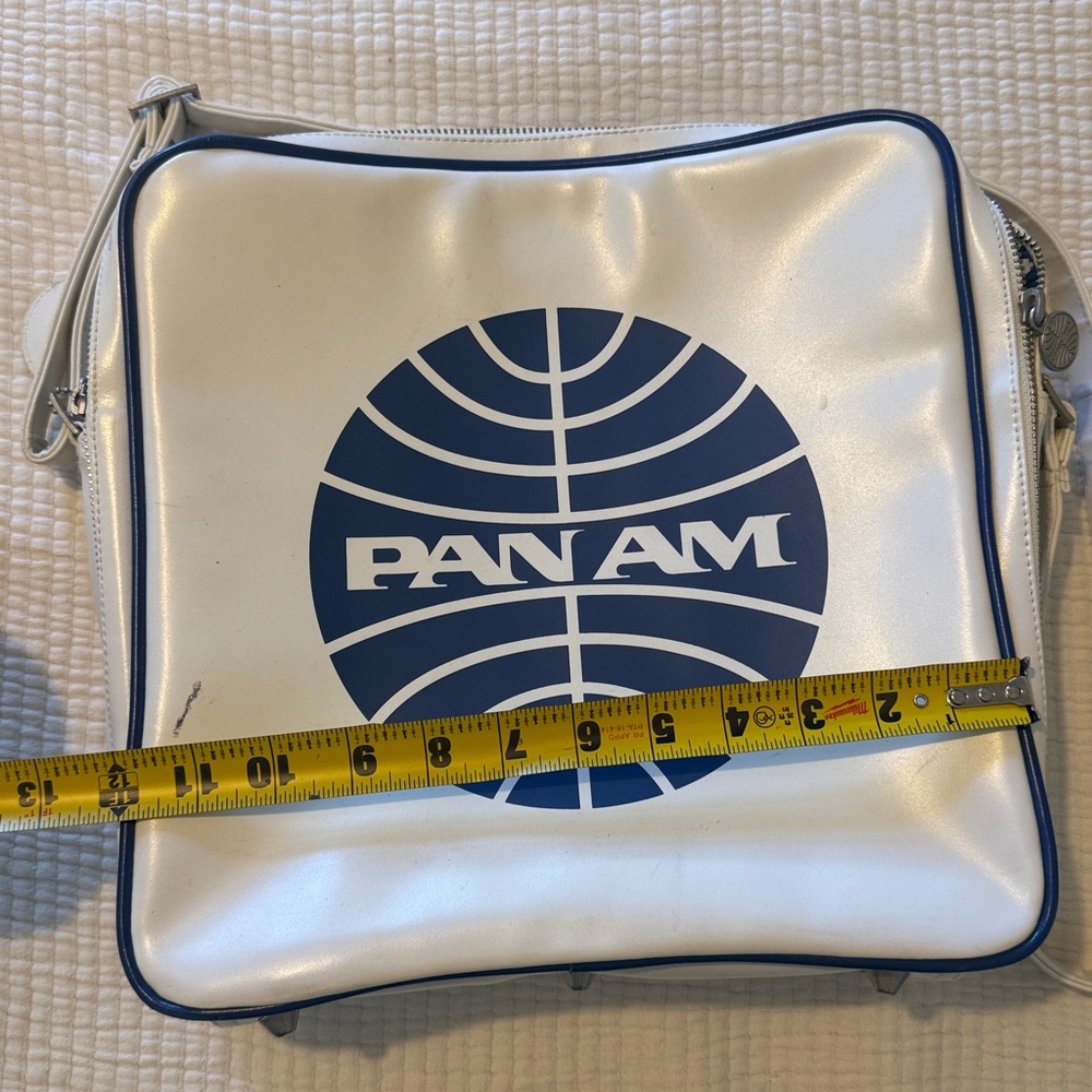 Iconic PanAm with Marc Jacob’s bag - Picture 8 of 8